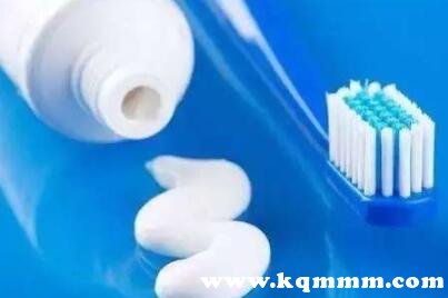 水合硅石牙膏中的作用,水合硅石牙膏中的作用与功效
