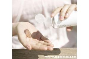 擦脸的乳液可以擦身体吗 擦脸的乳液可不可以涂身体 海淘族