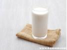 纯牛奶每100ml营养成分表，牛奶营养成分表