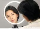 镜子里的自己是反的吗？镜子里看到的自己是反的吗
