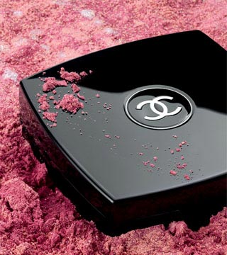 俏丽可人 9款娇艳粉红妆品