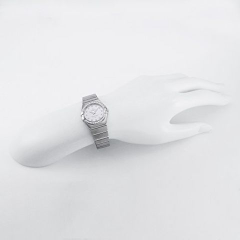  OMEGA 欧米茄 Constellation 星座系列 Diamond 123.15.27.60.52.001 女款时装腕表